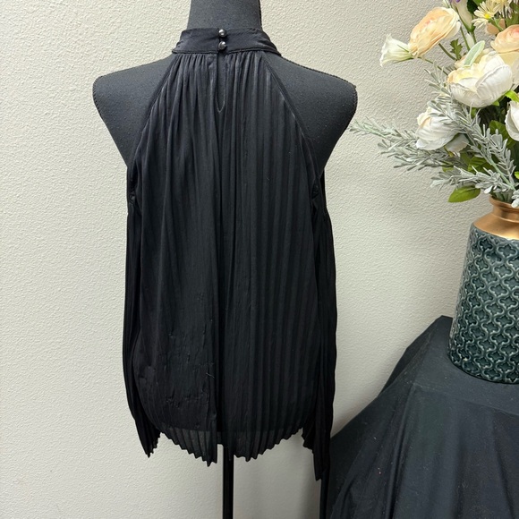Worthington Black Pleated Mock Neck Sleeveless Blouse Career Chic - Picture 3 of 6